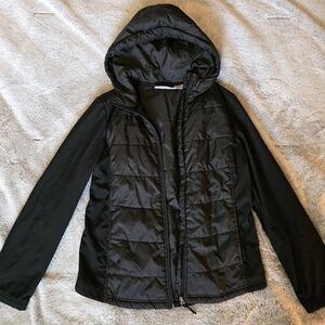Elegant Black Hooded Puffer Jacket